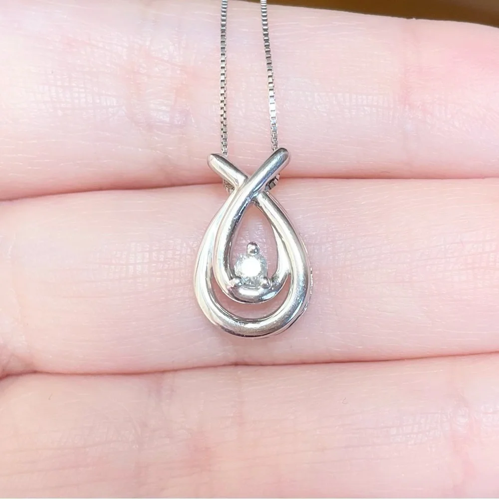 10k double loop filigree open circle .08 diamond solid white gold necklace - Picture 5 of 11